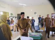 Hari Pertama Kerja Pasca Lebaran, Bupati Aceh Barat Sidak Sejumlah Dinas