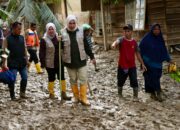 Air Mata Istri Gubernur Jatuh melihat Kampung Sekumur Aceh Tamiang