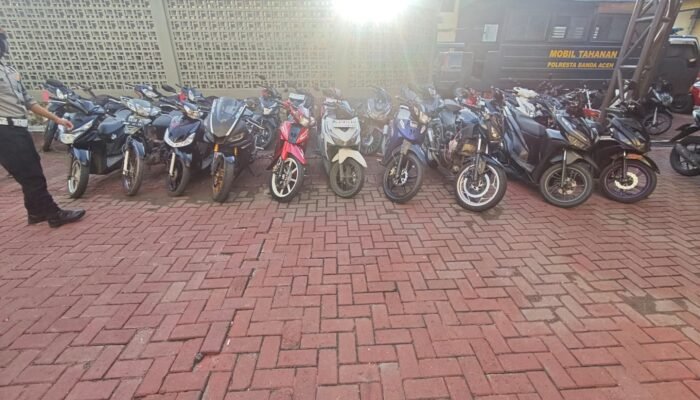 Polresta Banda Aceh Amanakan 33 Unit Sepmor Knalpot Brong Balap Liar