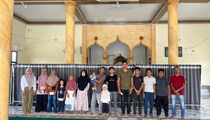 Jelang Hari Raya Idul Fitri, Pemerintah Desa Blang Bayu Santuni Anak Yatim